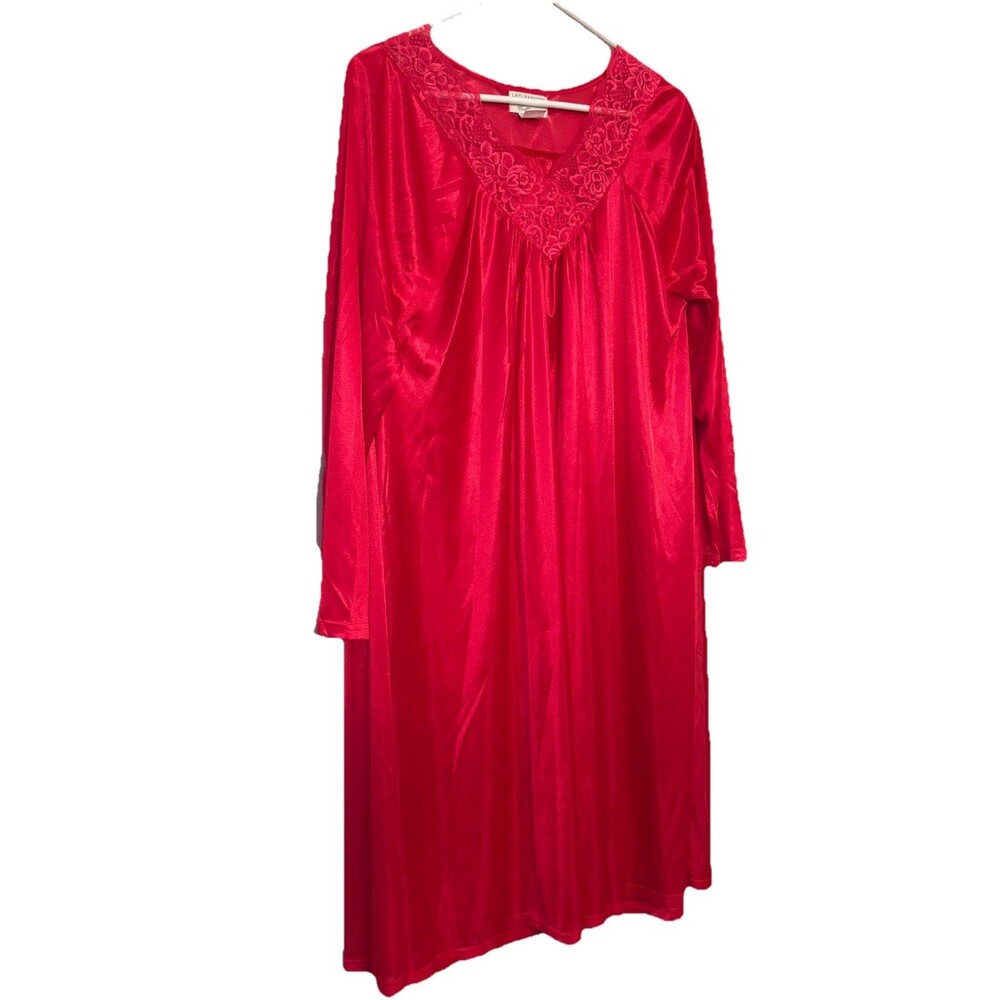 VTG. Lati Fashion Intimates Pink Semi Sheer lace trim Nightgown long Sleeve Med.